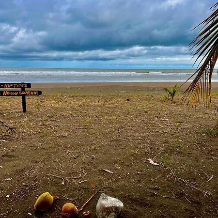 Bed and Breakfast Cabinas Playa Bandera Parrita Exterior foto